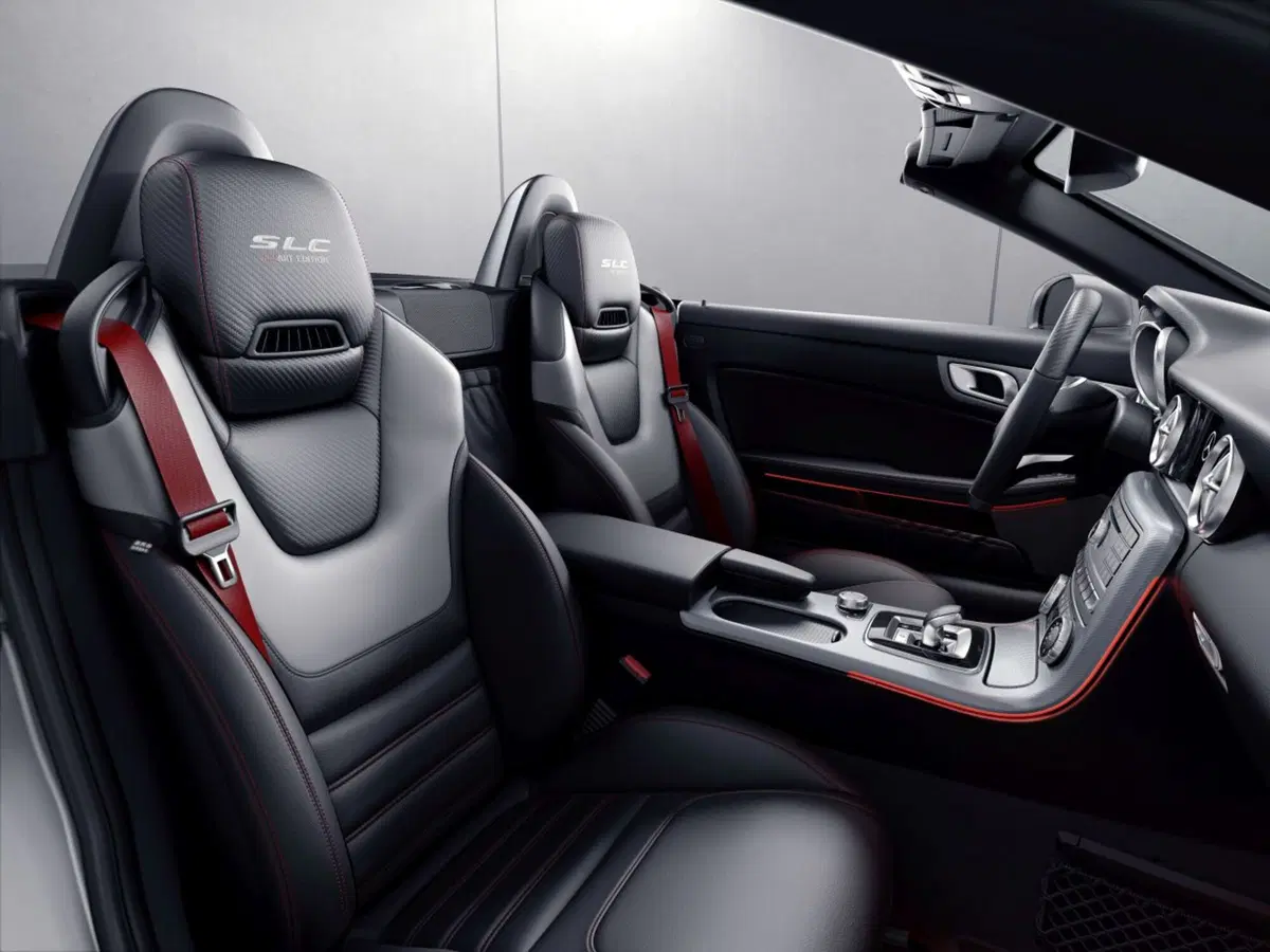 Mercedes SL designo Edition e SLC RedArt Edition  (15)