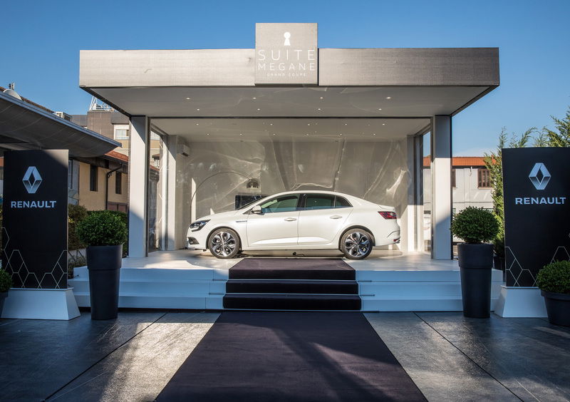 Renault Megane Grand Coup&eacute;, una suite per il Salone del Mobile di Milano