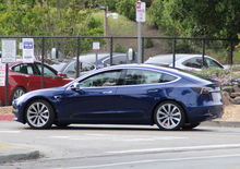 Tesla Model 3: spyshots