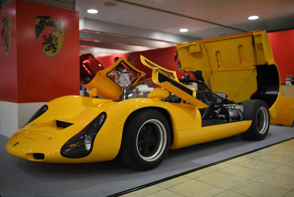 Kreisel Evex 910e: la Porsche 910 che corse Le Mans diventa una stradale elettrica (7)