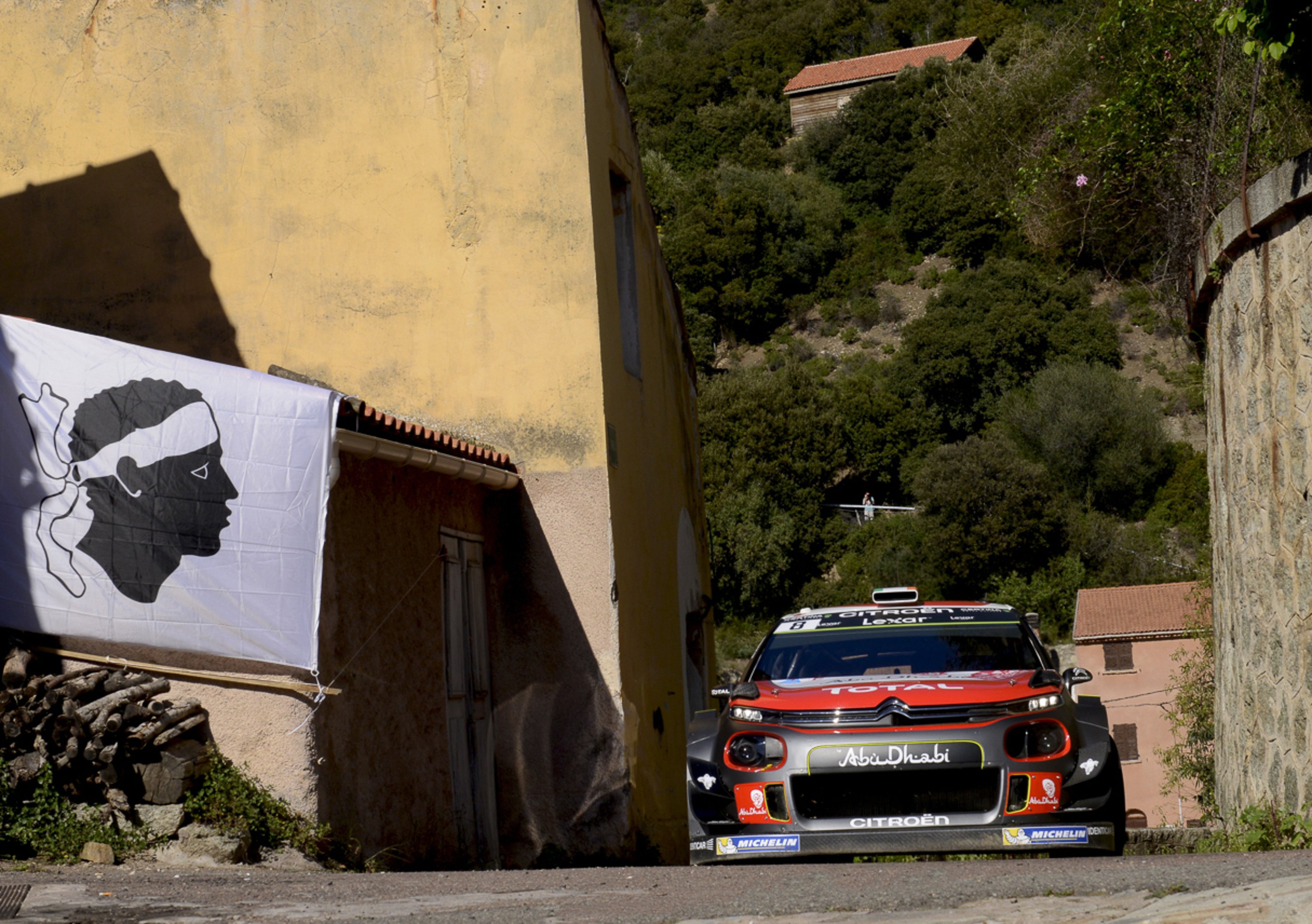 WRC 2017/Citroen. Tour de Corse, fantastico Craig Breen