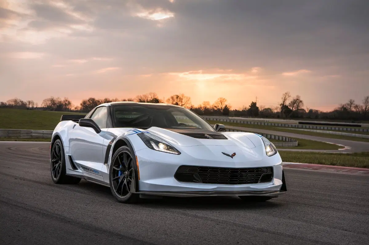 Carbon 65 Edition, la Corvette compie 65 anni (4)