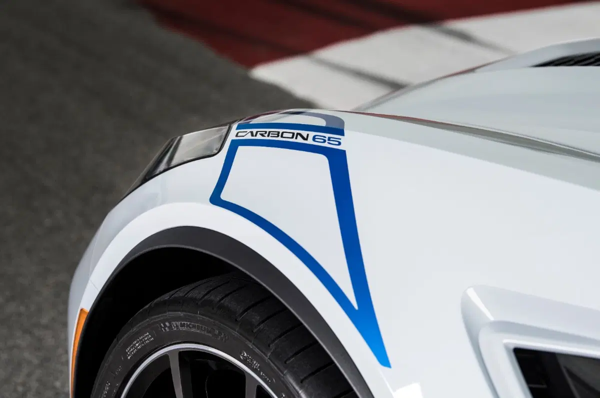 Carbon 65 Edition, la Corvette compie 65 anni (5)