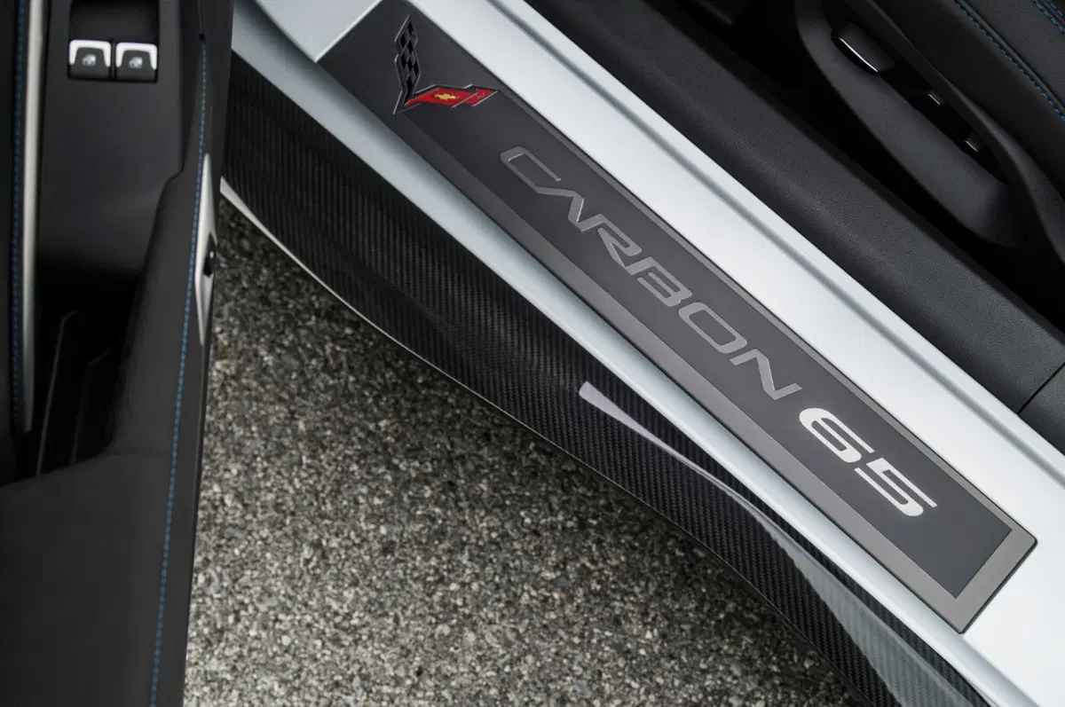 Carbon 65 Edition, la Corvette compie 65 anni (6)