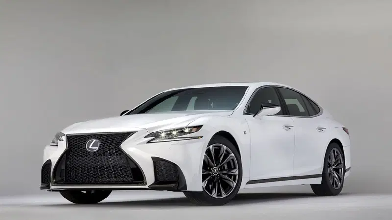 Lexus LS F Sport, debutto al Salone di New York 2017
