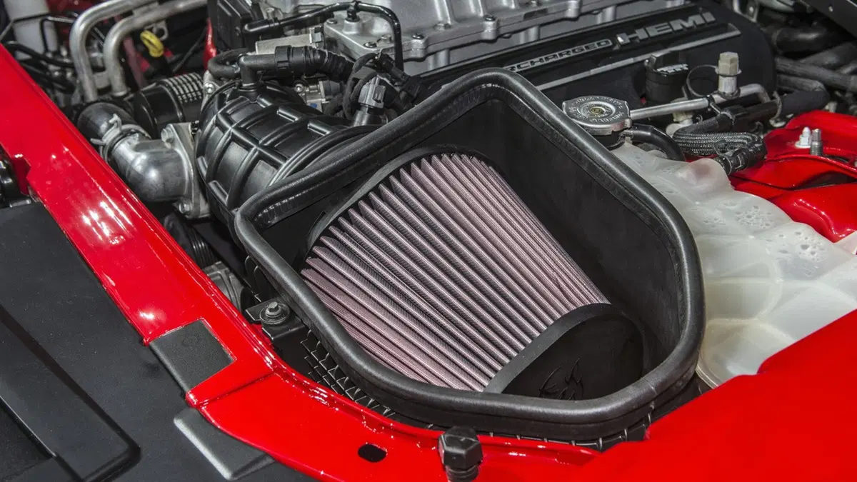 Dodge Challenger SRT Demon: anche le auto possono impennare [Video] (7)