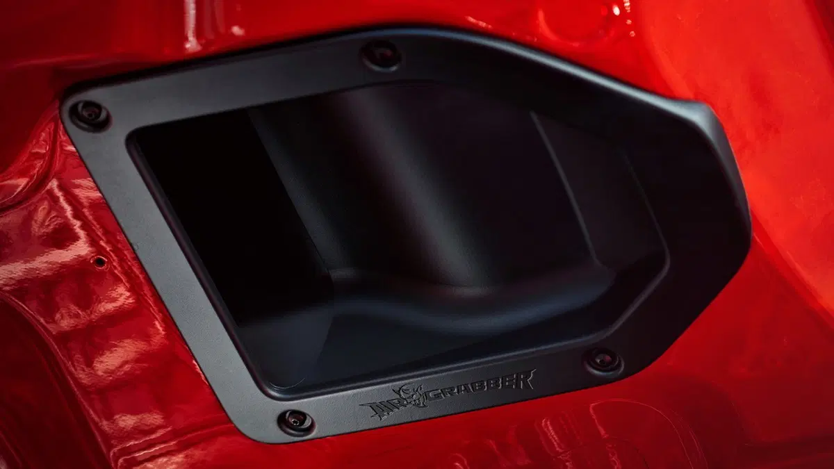 Dodge Challenger SRT Demon: anche le auto possono impennare [Video] (12)