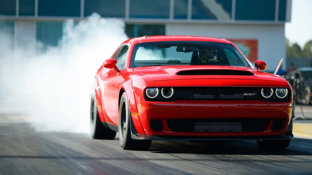 Dodge Challenger SRT Demon: anche le auto possono impennare [Video] (17)