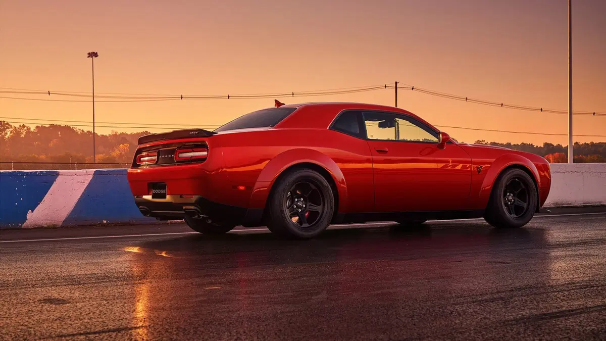 Dodge Challenger SRT Demon: anche le auto possono impennare [Video] (23)