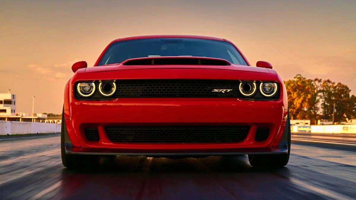 Dodge Challenger SRT Demon: anche le auto possono impennare [Video] (24)