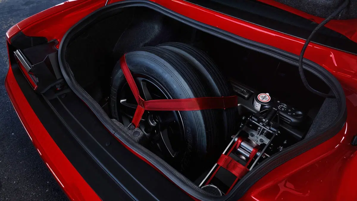 Dodge Challenger SRT Demon: anche le auto possono impennare [Video] (25)