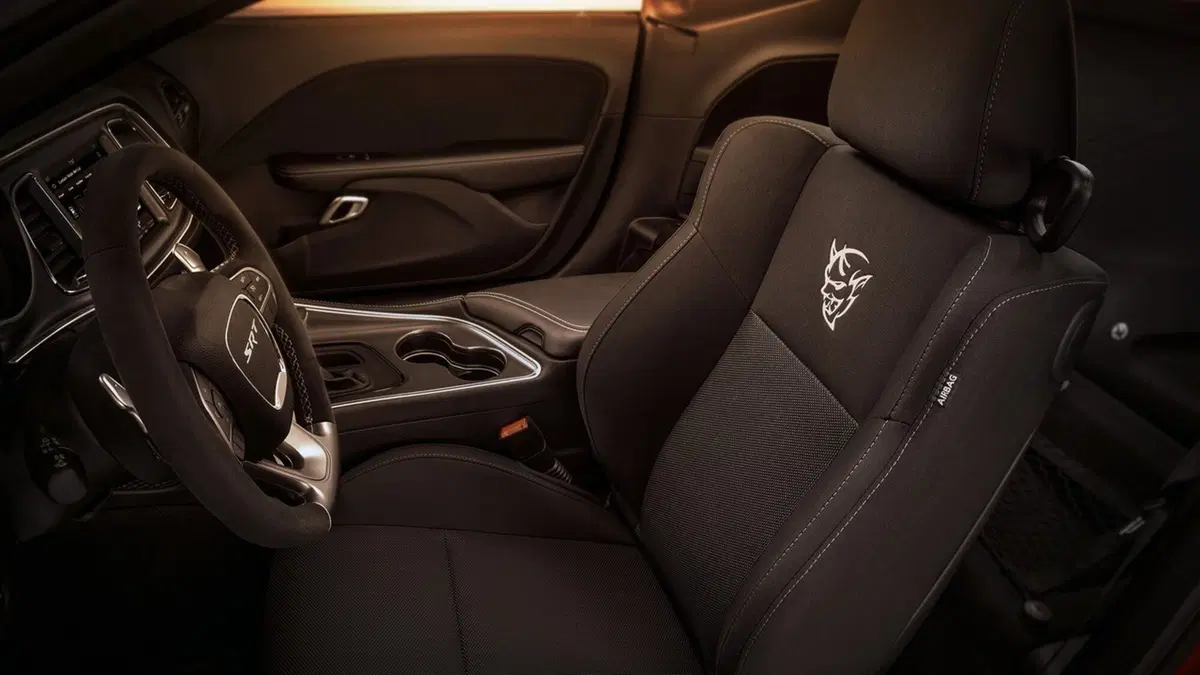 Dodge Challenger SRT Demon: anche le auto possono impennare [Video] (36)