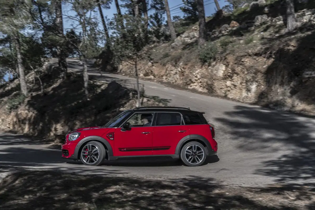 MINI Countryman John Cooper Works, ecco la seconda generazione (12)