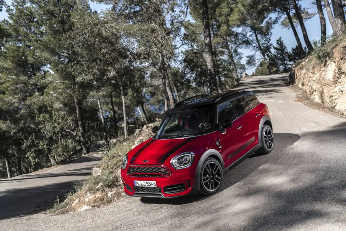 MINI Countryman John Cooper Works, ecco la seconda generazione (14)