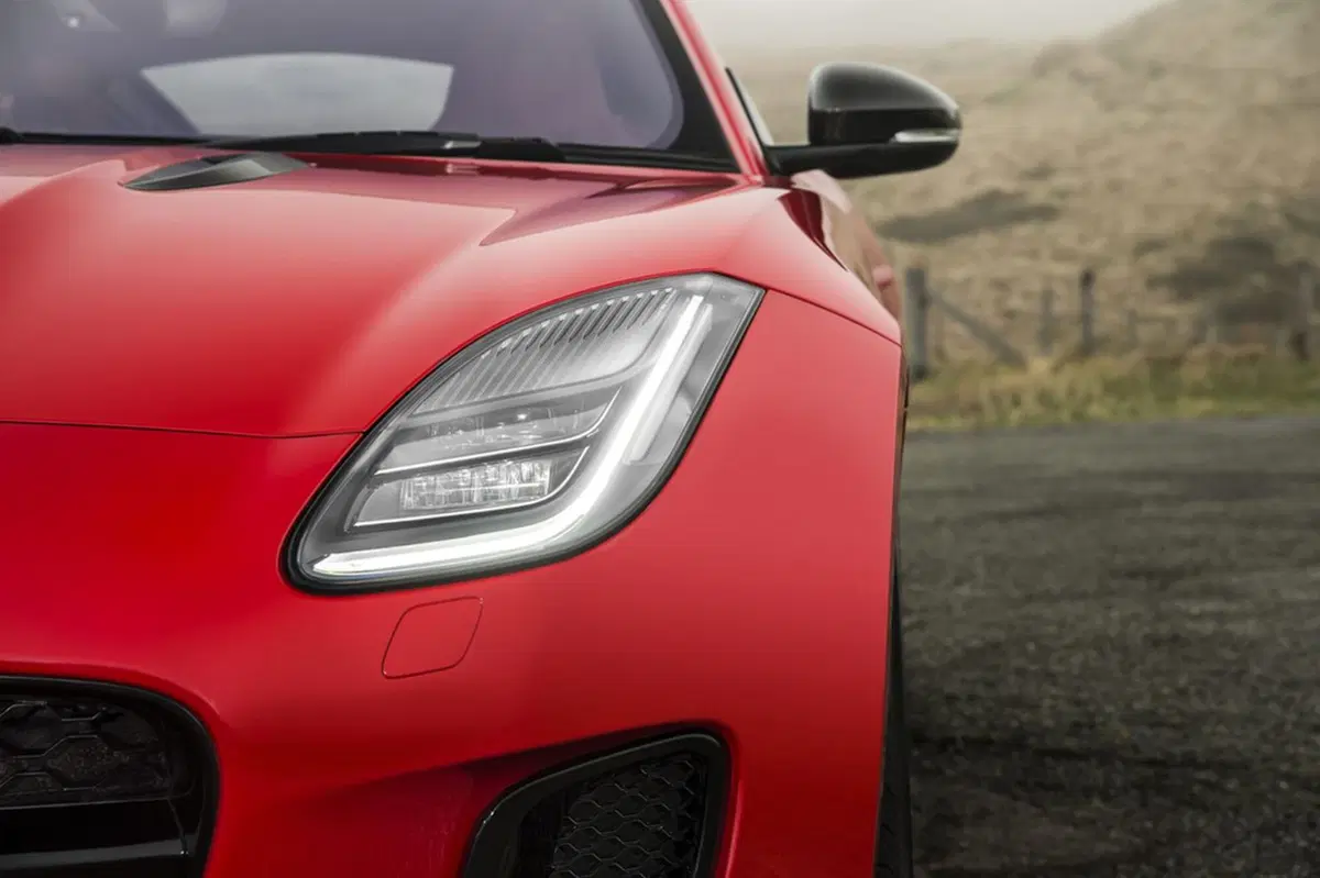 Jaguar F-Type, arriva la quattro cilindri (9)