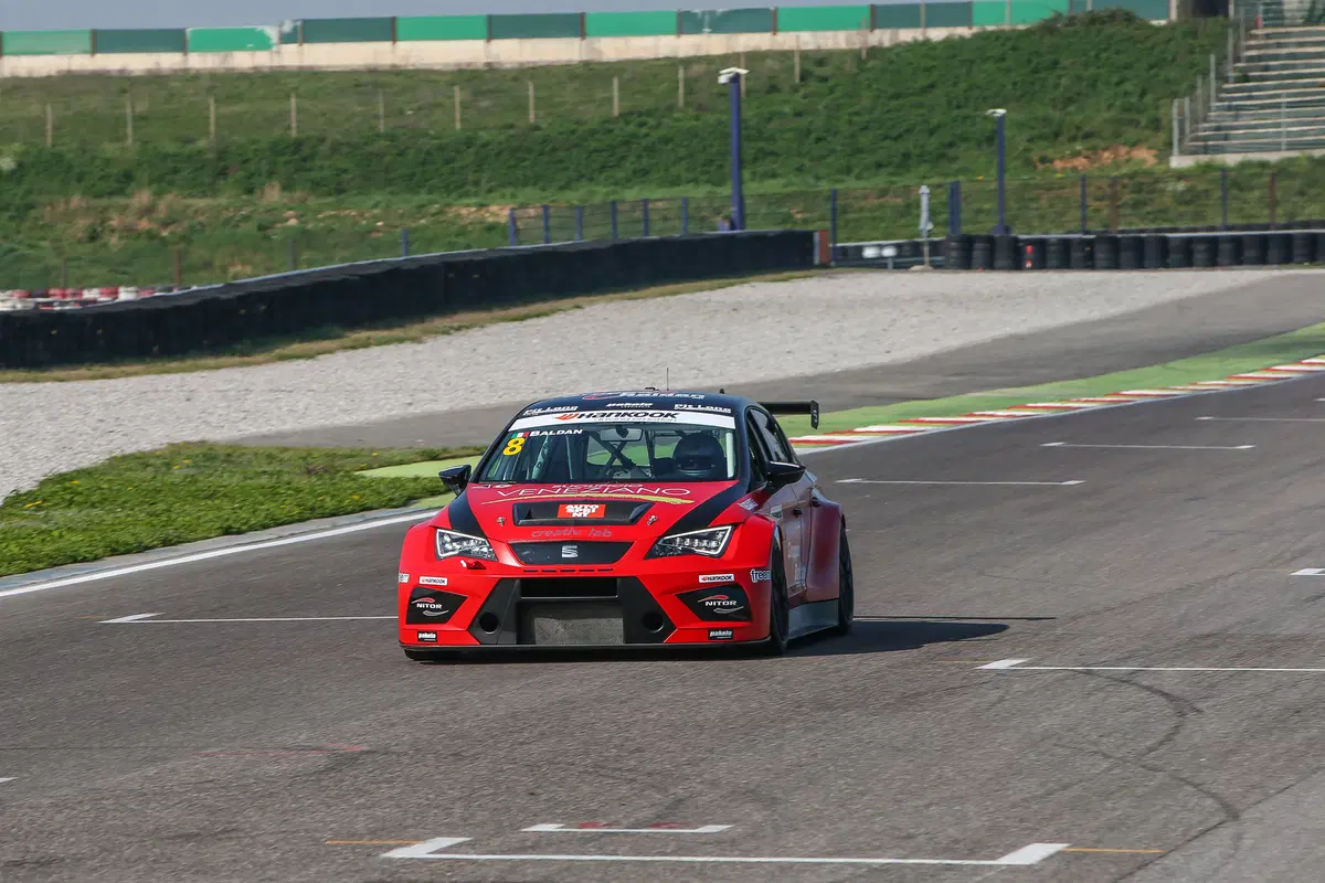 Il 2017 di Seat nel Motorsport: ecco le tre protagoniste TCR, Cup ed ST Cup [Video] (7)