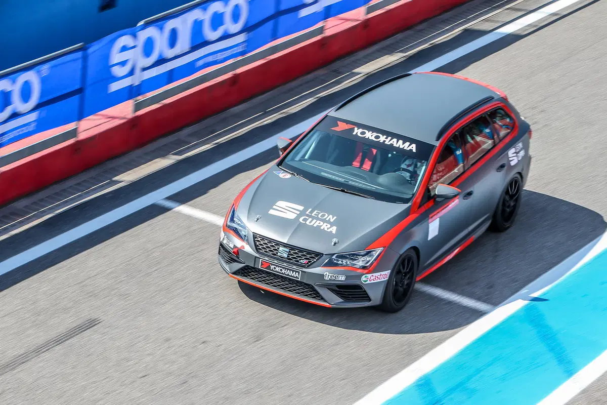 Il 2017 di Seat nel Motorsport: ecco le tre protagoniste TCR, Cup ed ST Cup [Video] (18)