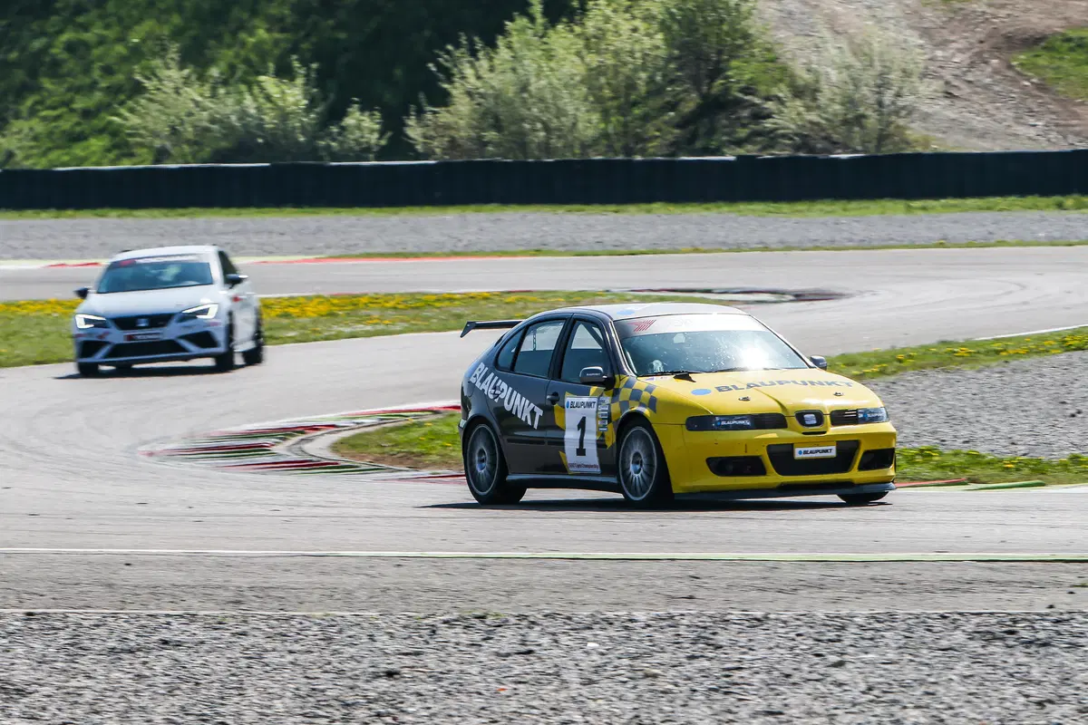Il 2017 di Seat nel Motorsport: ecco le tre protagoniste TCR, Cup ed ST Cup [Video] (20)