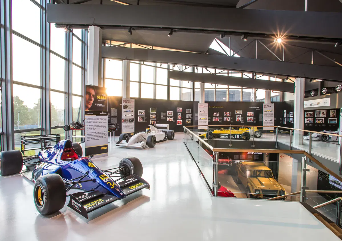 Museo Lamborghini, inaugurata la mostra dedicata a Senna