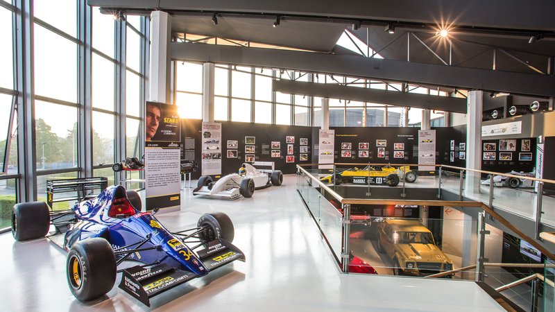 Museo Lamborghini, inaugurata la mostra dedicata a Senna