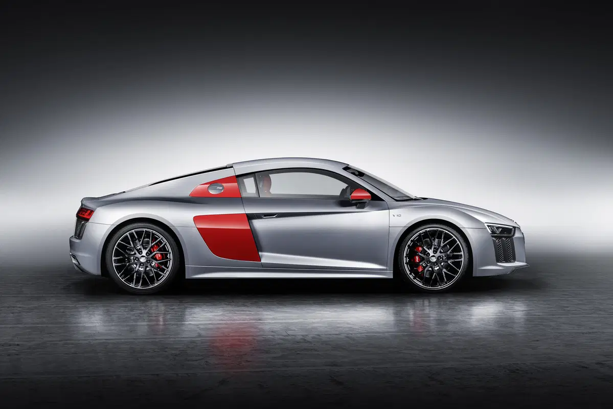 Audi R8 “Audi Sport” Edition, un modello speciale per celebrare le vittorie in pista (7)