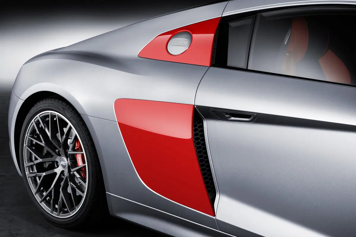 Audi R8 “Audi Sport” Edition, un modello speciale per celebrare le vittorie in pista (13)
