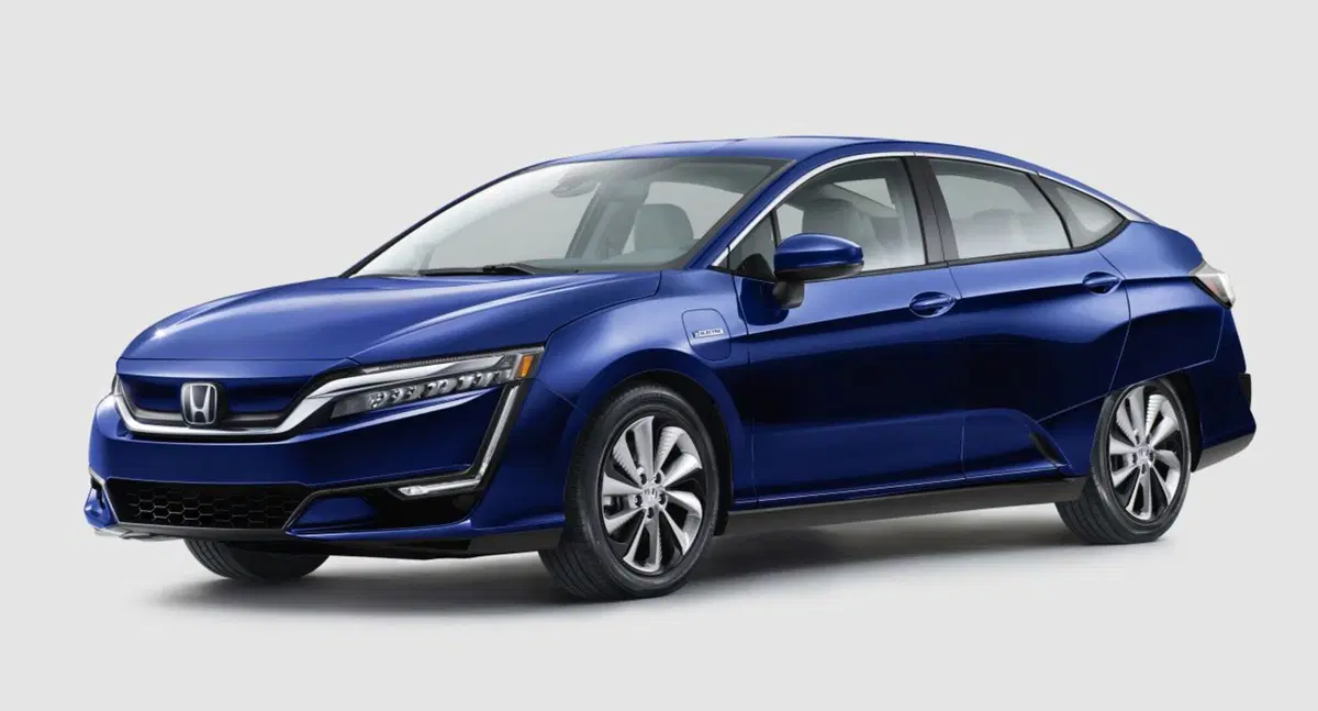Honda Clarity: ora è anche plug-in ed elettrica (2)