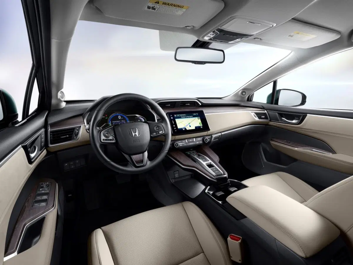 Honda Clarity: ora è anche plug-in ed elettrica (10)
