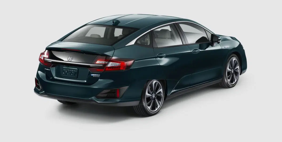 Honda Clarity: ora è anche plug-in ed elettrica (12)