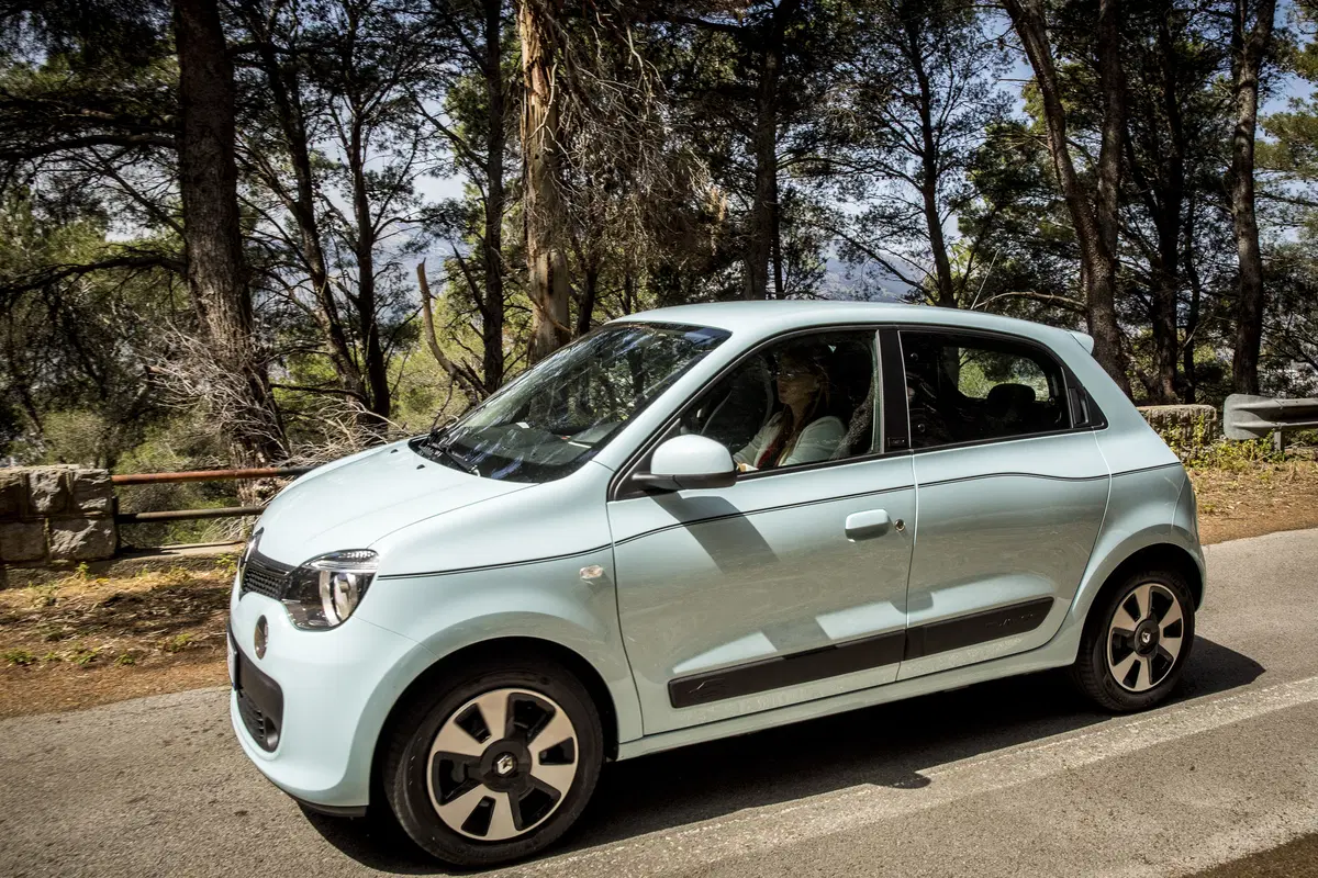 Renault Twingo | L'automatico per tutti... e per tutte! (10)