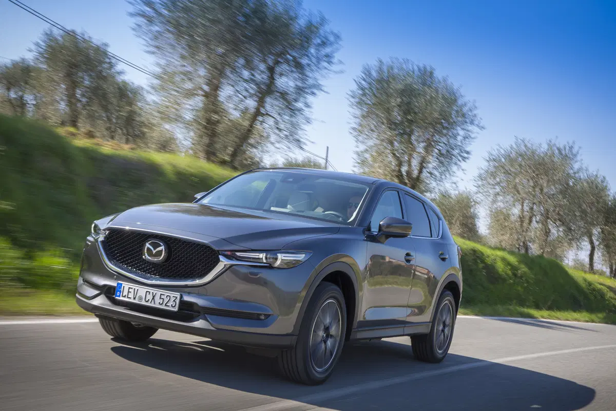 Mazda CX-5 2017, (2)
