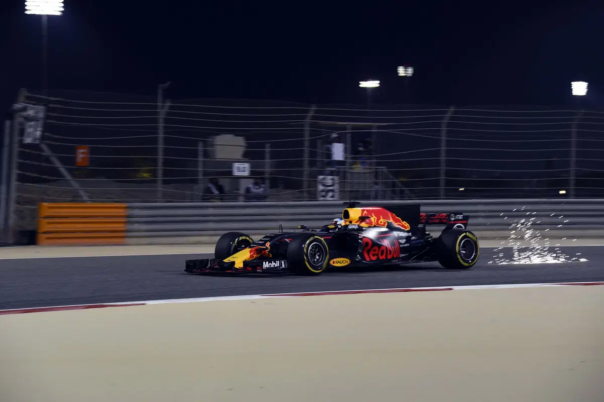 F1, Gp Bahrain 2017, FP2: Vettel davanti a tutti (7)