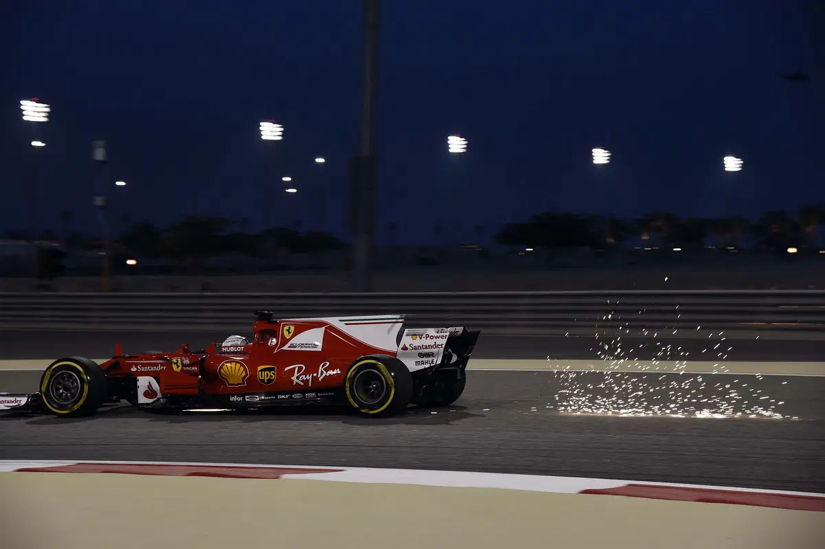 F1, Gp Bahrain 2017, FP2: Vettel davanti a tutti (10)