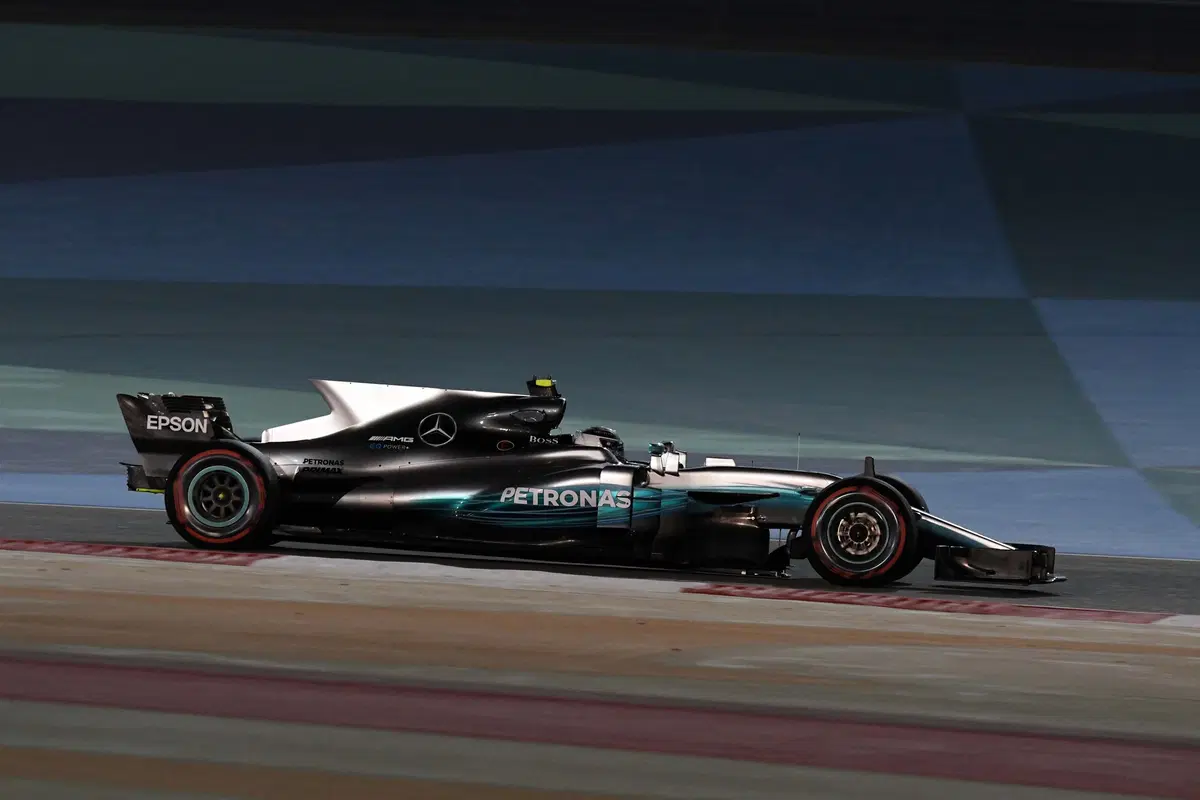 F1, Gp Bahrain 2017, FP2: Vettel davanti a tutti (18)