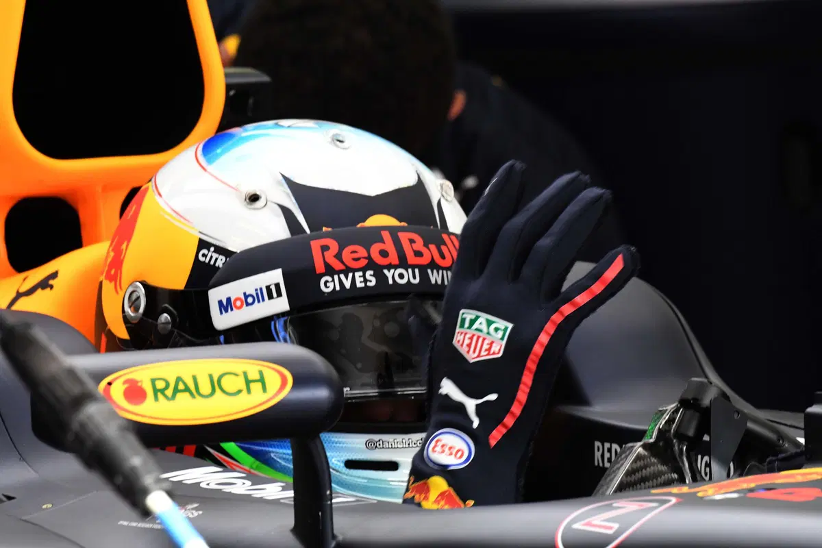 F1, GP Bahrain 2017: pole per Bottas. Terzo Vettel (23)