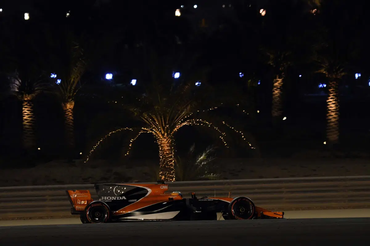 F1, GP Bahrain 2017: pole per Bottas. Terzo Vettel (27)