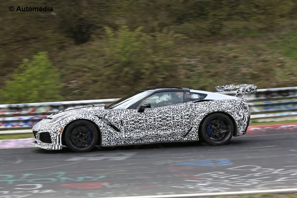 Corvette ZR1, test in corso per l'arma più affilata