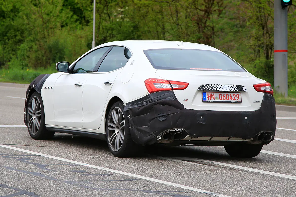 Maserati Ghibli 2017, quasi pronto il restyling. (3)