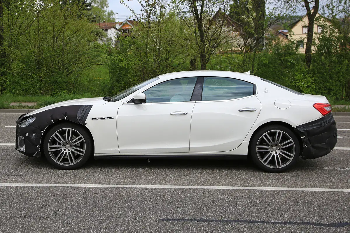 Maserati Ghibli 2017, quasi pronto il restyling. (4)