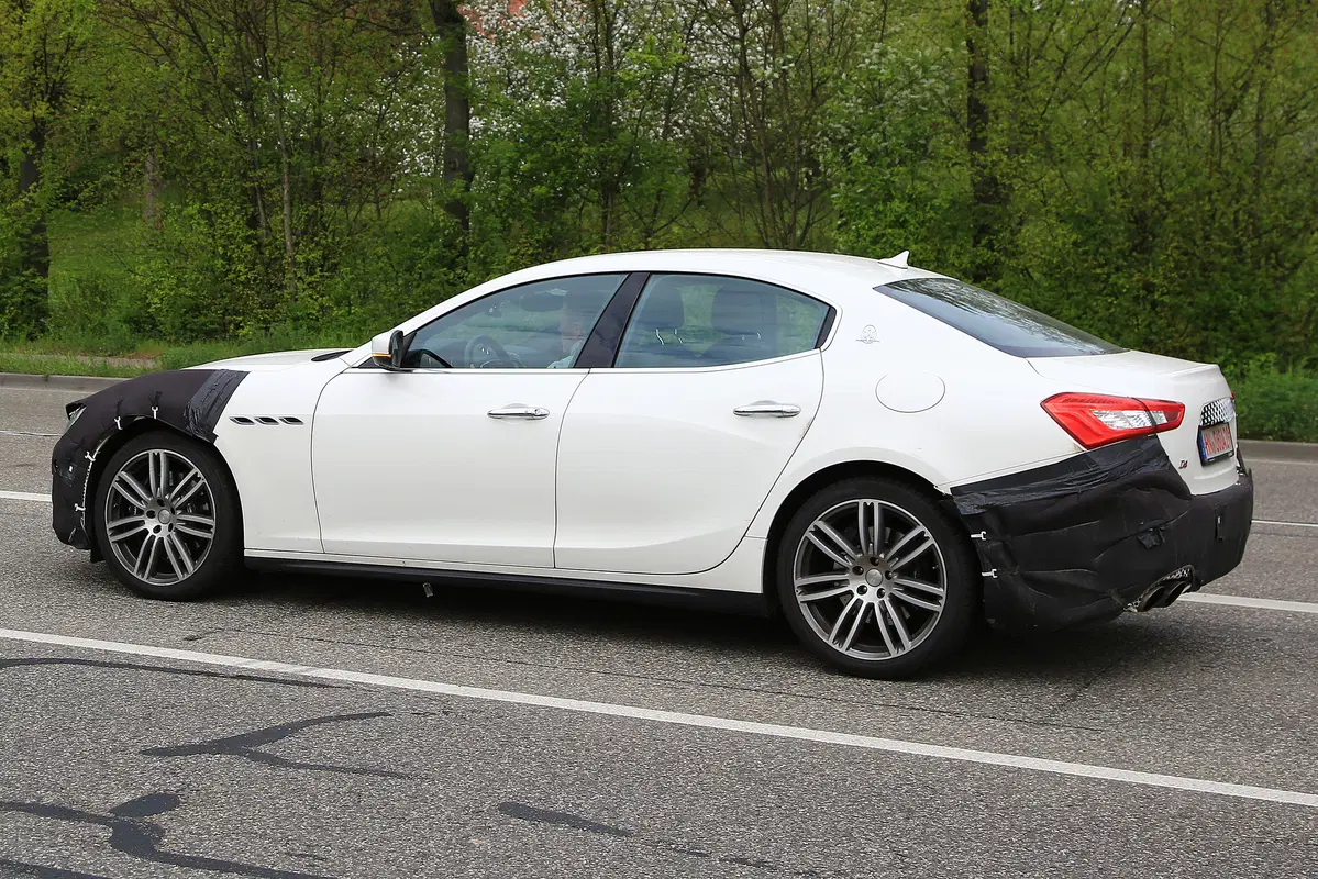 Maserati Ghibli 2017, quasi pronto il restyling. (5)