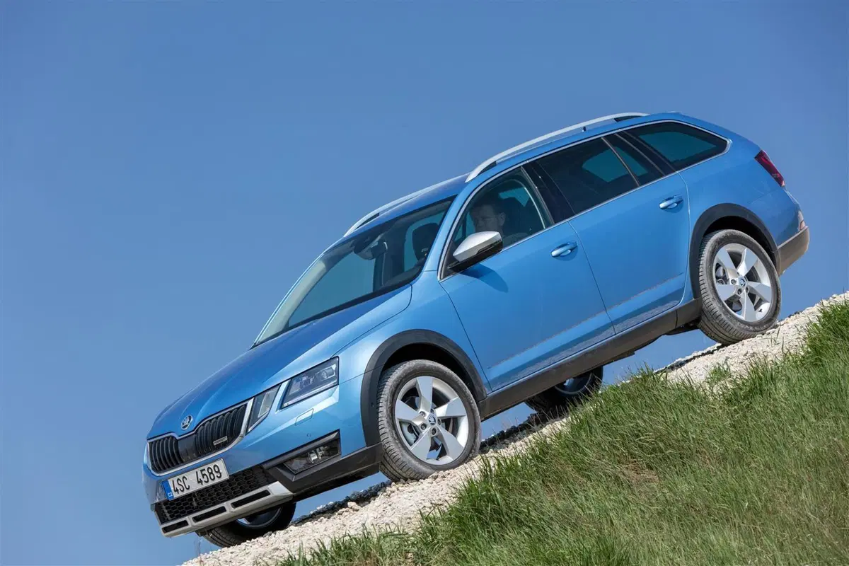 Skoda Octavia Scout e Octavia RS 2017 [Video Primo Test] (2)