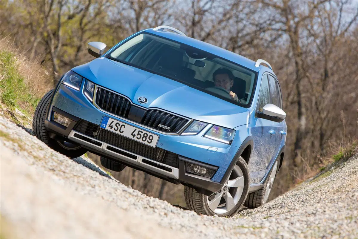 Skoda Octavia Scout e Octavia RS 2017 [Video Primo Test] (11)