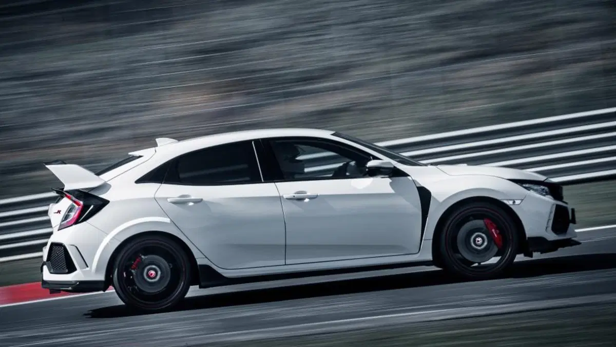 Honda Civic Type R, nuovo record al Nurburgring (2)