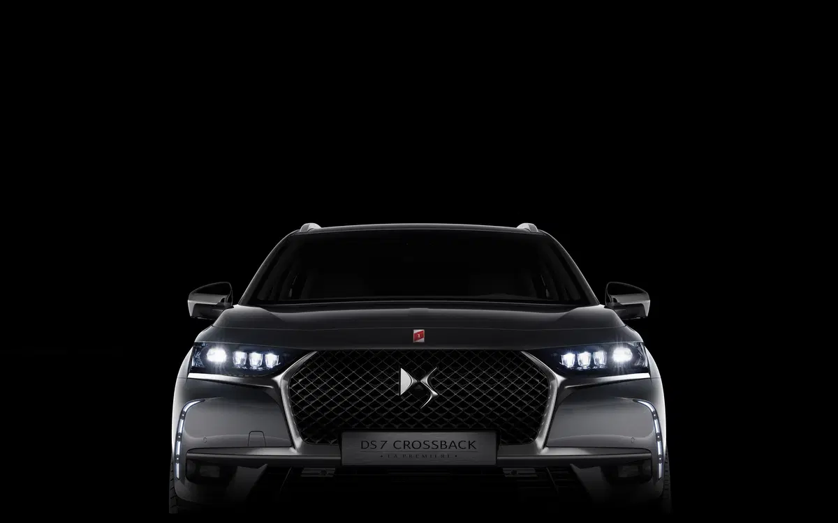 DS 7 Crossback La Première, edizione limitata per il lancio (2)