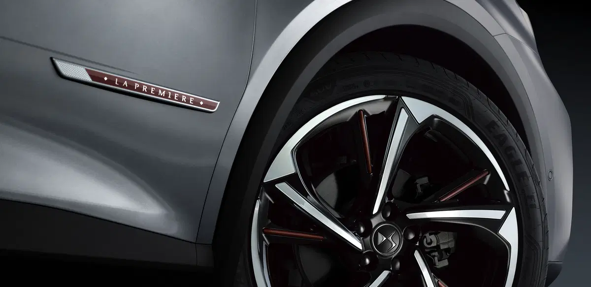 DS 7 Crossback La Première, edizione limitata per il lancio (7)