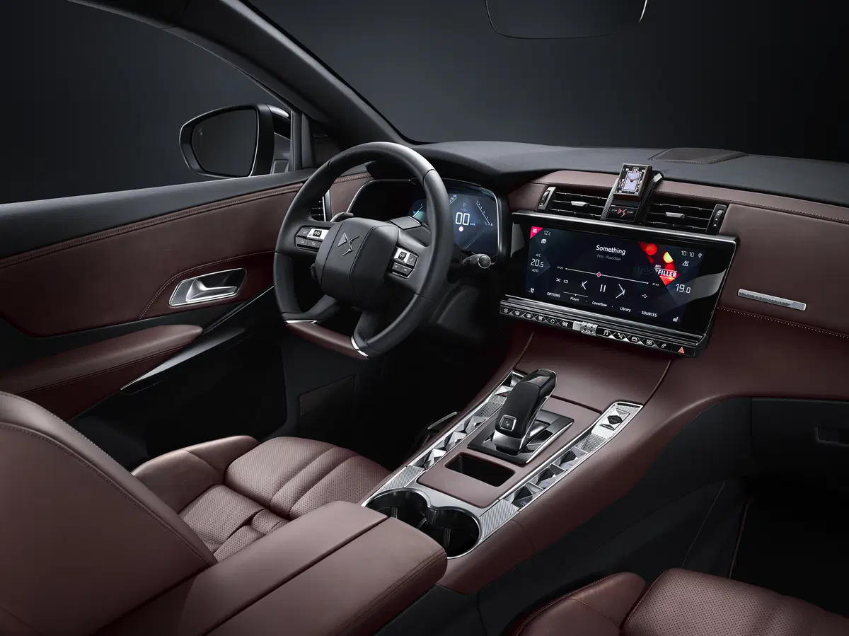 DS 7 Crossback La Première, edizione limitata per il lancio (11)