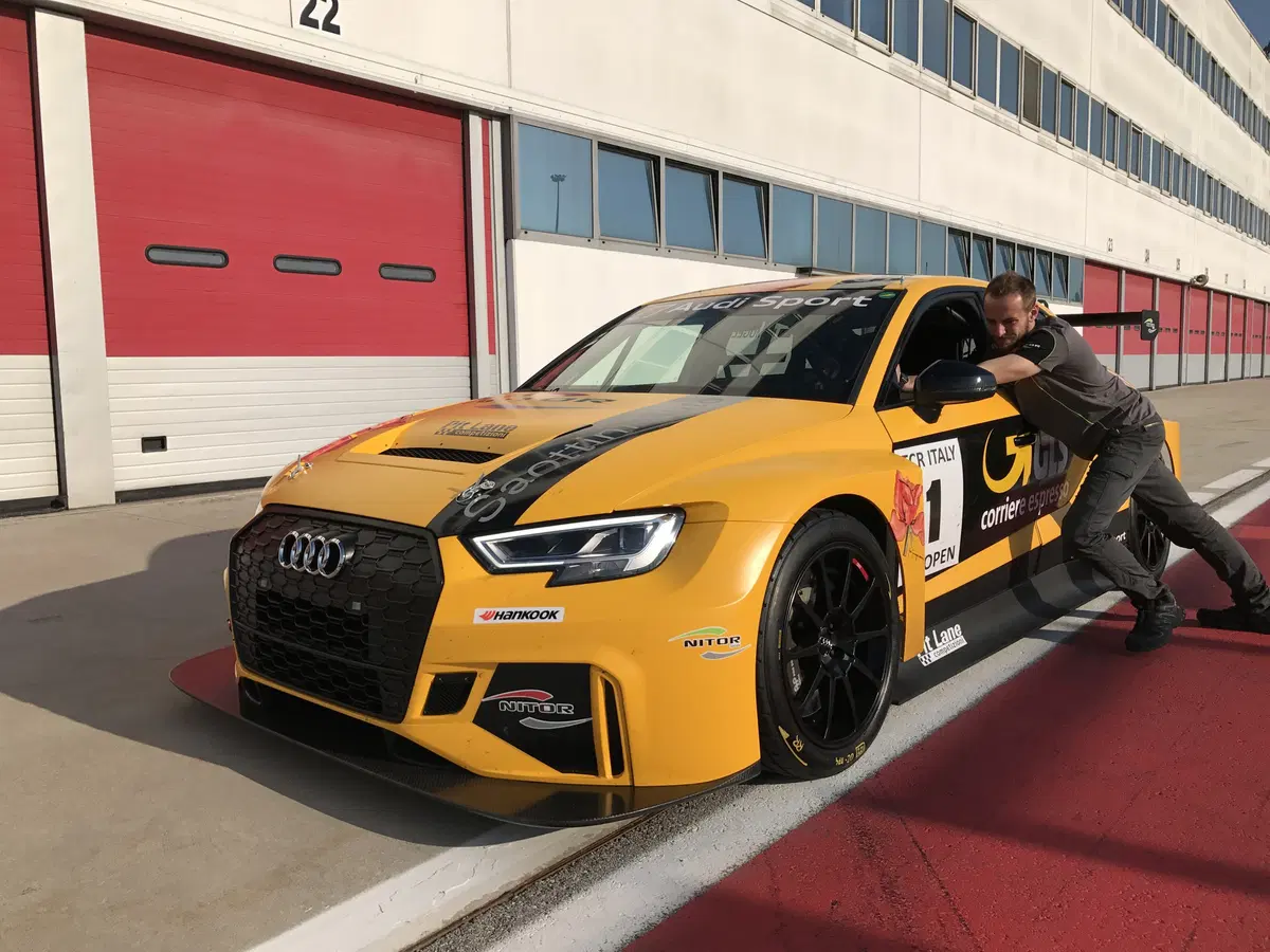 Audi RS3 LMS, la sedan 'cattiva' per i campionati TCR [Video primo test] (4)