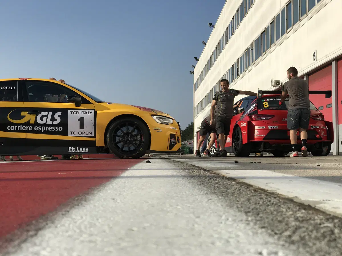 Audi RS3 LMS, la sedan 'cattiva' per i campionati TCR [Video primo test] (7)