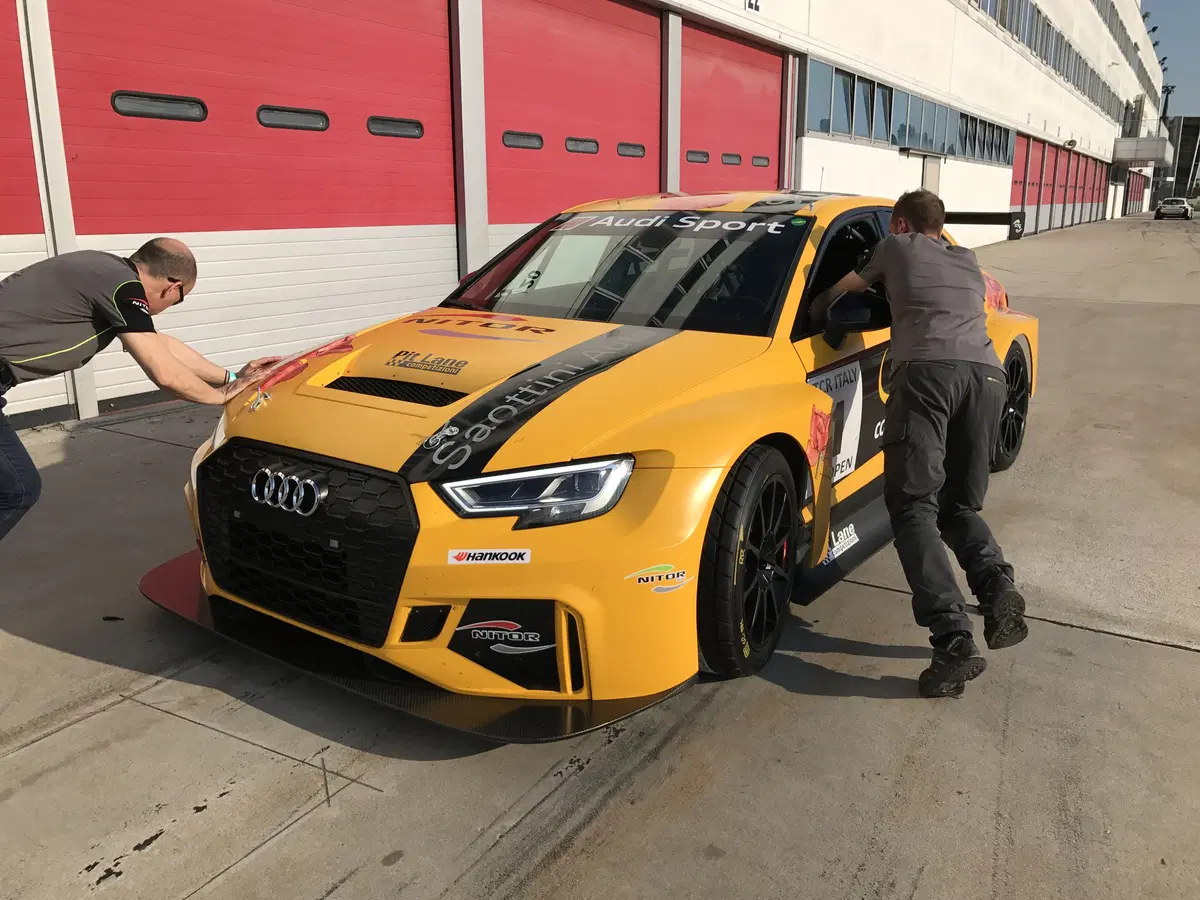 Audi RS3 LMS, la sedan 'cattiva' per i campionati TCR [Video primo test] (15)