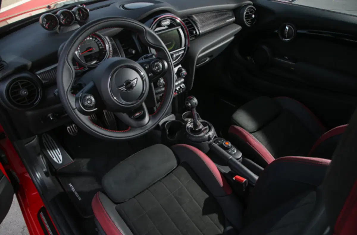 Mini JCW Petrolhead Edition, 50.000 euro per la più esclusiva 